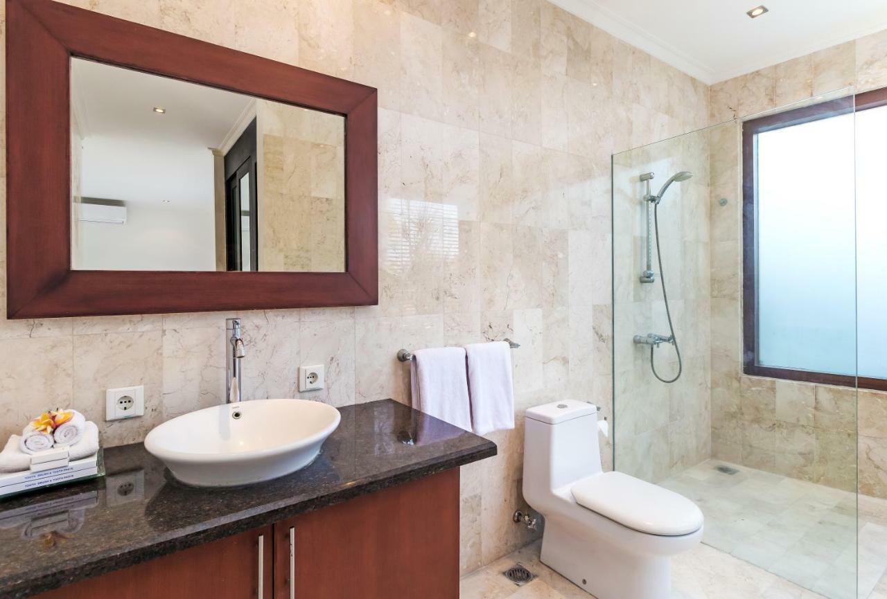 Villa Lalang Temu Jimbaran Екстериор снимка